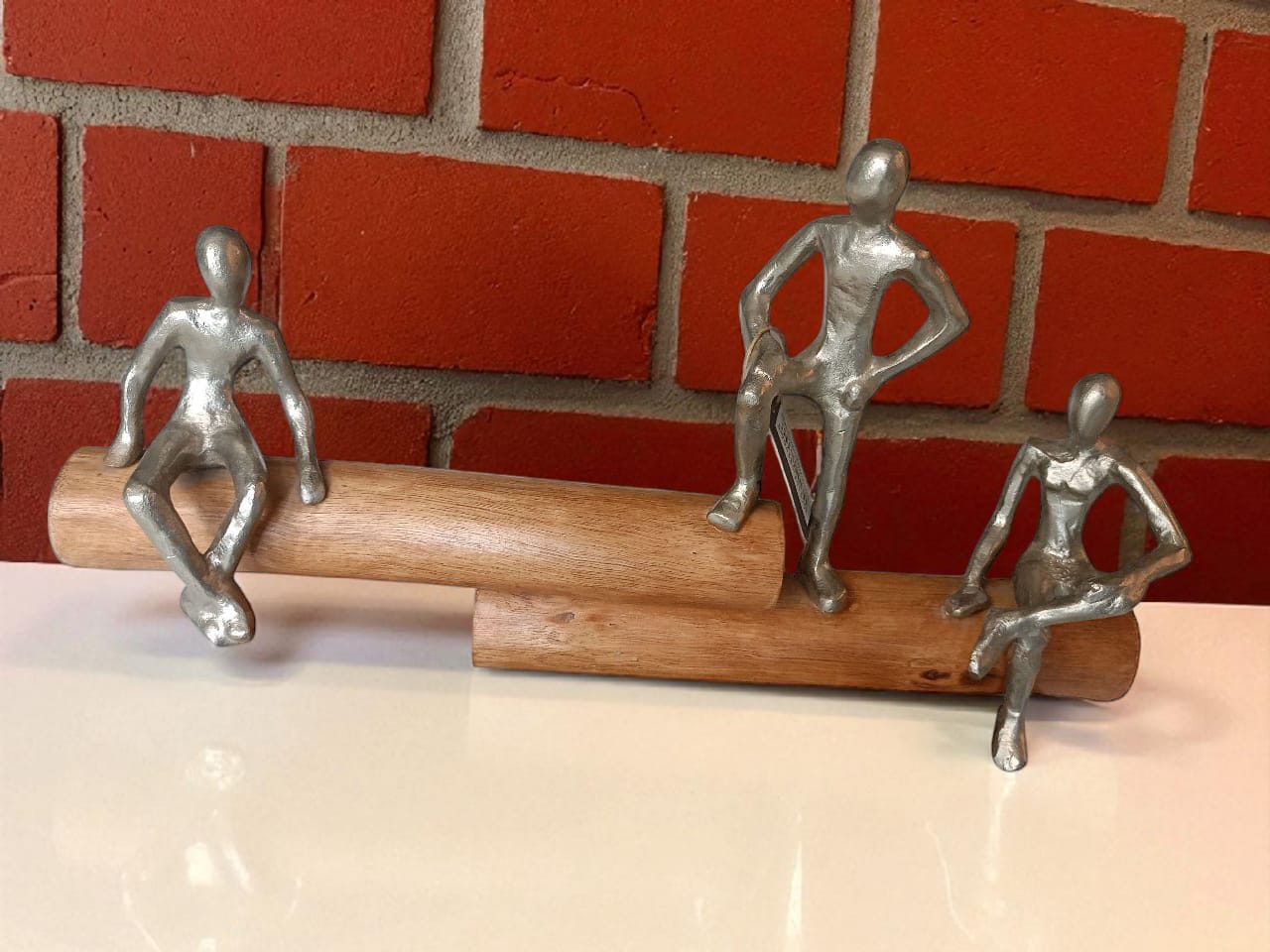 Wooden Unity – Handcrafted Decorative Sculpture of Togetherness