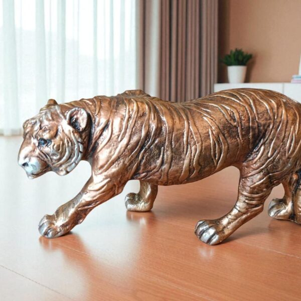 Tiger’s Presence – Handcrafted Tiger Figurine
