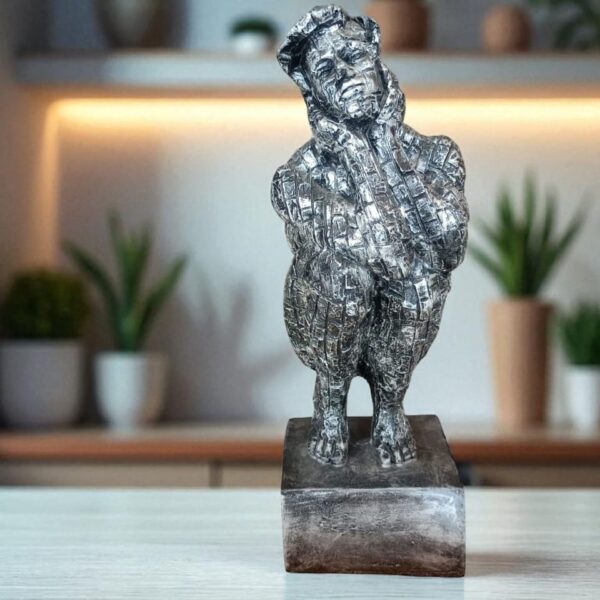 Silver Whisper – Handcrafted Decorative Figurine