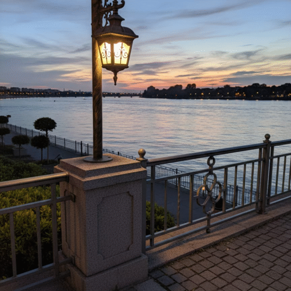 Classic Vintage Outdoor Lantern Pole Light